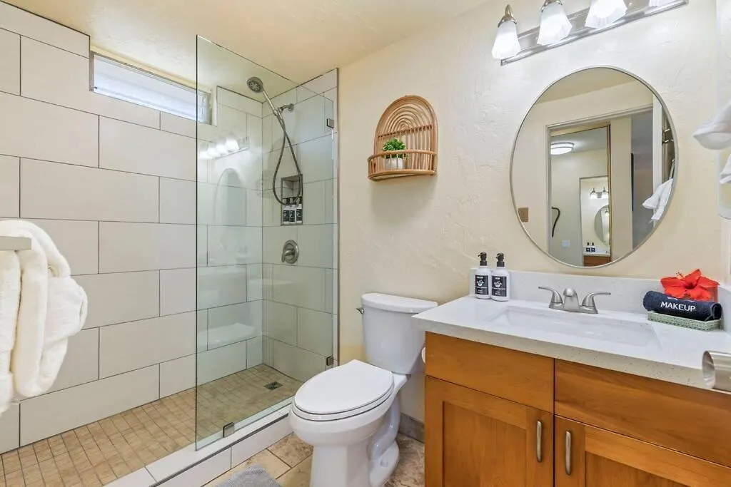 Nani Kai Hale 208- Beachfront 1 Bedroom 2 Bathroom Condo, Oceanview Kihei 0*,  Stati Uniti